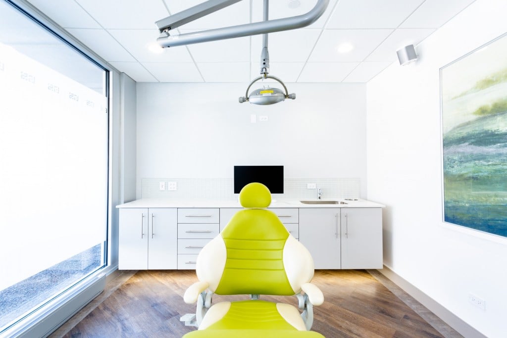 Treatment Room, Winnetka IL Office, Lakeside Oral & Facial Surgery